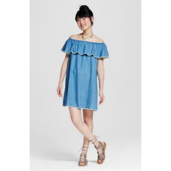 Dresses & Skirts - 🍂SALE🍂NWOT Off The Shoulder Denim Dress
